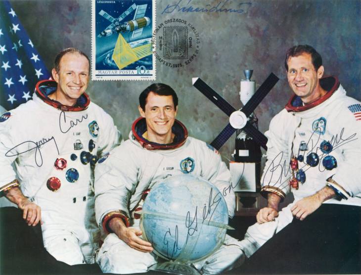 A Skylab rlloms 3. szm legnysge (Skylab-4-es vllalkozs) G. P. Carr parancsnok, E. G. Gibson s W. R. Pogue 1973. november 16-n indult a 84 nap 1 ra 16 perces rekordhosszsg rreplsre. - Ihrosi Sndor magngyjtemnybl