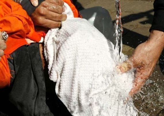 Waterboarding szimuláció. Fotó: AFP/Getty.